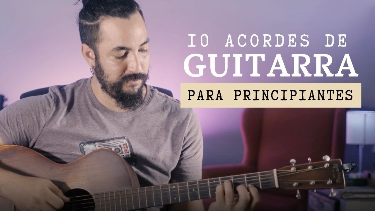 Ricky Castillo tocando guitarra en la miniatura de diez acordes para principiantes